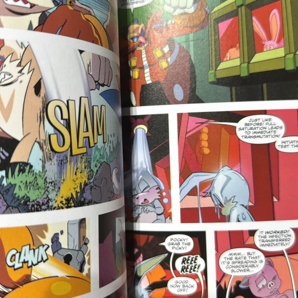 Sonic the Hedgehog | comic style book | paperback - Picture 4 of 5